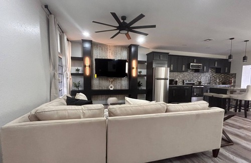 Freeport Apartment | Newly Renovated 2BR: Modern Luxury Near the Beach