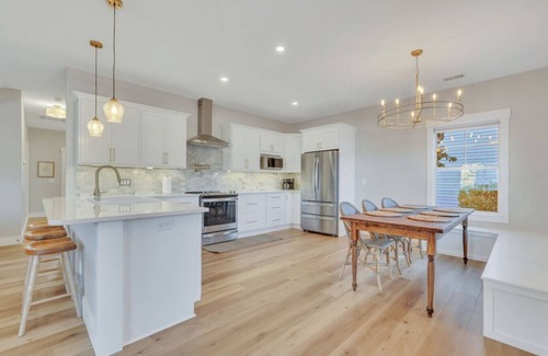 Old Town Bluffton House | Newly Renovated Old Town Charmer + HH Beach Access
