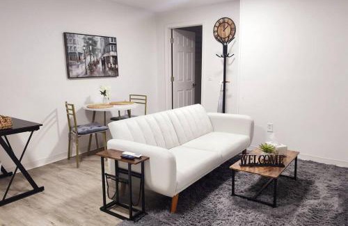 Niagara Falls Apartment | Newly Renovated One Bedroom Unit USA SIDE