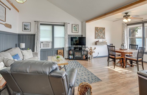 Phelps Cottage | Newly Renovated Phelps Gem: Bike, Hike & Fish