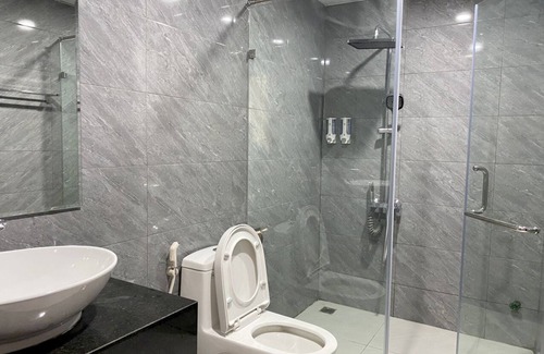 Hai Ba Trung Hotel | Nguyen Quyen Hotel