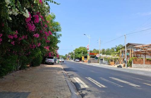Phu Hai Beach Apartment | Nhà Nghỉ Sứ Trắng