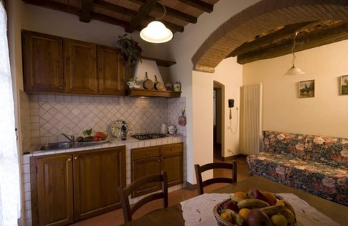 Colle di Val d'Elsa House | Nice apartment in villa for 6 guests with pool, TV, patio and pets allowed