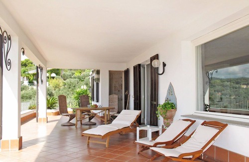 Monade Santa Lucia Villa | Nice apartment in villa with WIFI, pool, TV, patio, pets allowed and panoramic view