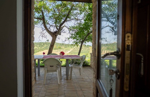 Citta Sant'Angelo Apartment | Nice apartment for 4 guests with pool, A/C, WIFI, TV, patio and pets allowed