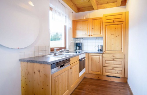 Eben im Pongau House | Nice apartment in villa for 12 guests with WIFI, TV and terrace