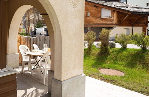 Sils-Maria Apartment | Nice apartment for 4 guests with WIFI, TV, patio and pets allowed