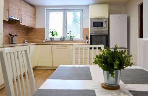 Desna Apartment | Nice apartment for 4 guests with WIFI, pool, TV and patio