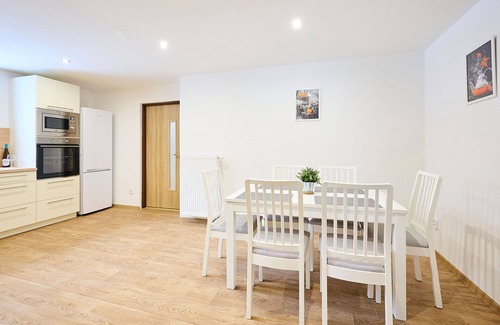 Desna Apartment | Nice apartment for 4 guests with WIFI, pool, TV and patio