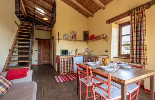 Cortemilia Apartment | Nice apartment for 18 guests with pool, WIFI, patio and pets allowed