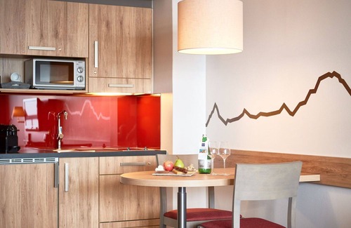 Beatenberg Apartment | Nice apartment for 2 guests with WIFI, pool, TV, terrace and pets allowed
