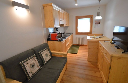 Raveo Apartment | Nice apartment for 3 guests with WIFI, TV, patio and pets allowed