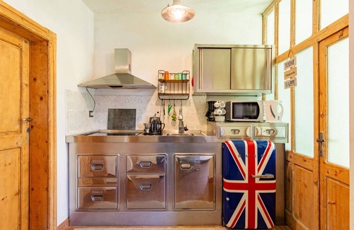Aurogna Apartment | Nice apartment for 4 guests with WIFI, A/C, TV and patio