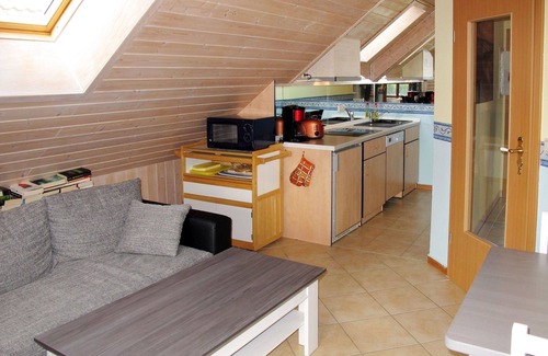 Juliusruh Apartment | Nice apartment for 4 guests with WIFI, TV, balcony and pets allowed