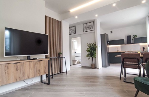 Ravina Apartment | Nice apartment for 4 guests with WIFI, TV, patio and pets allowed