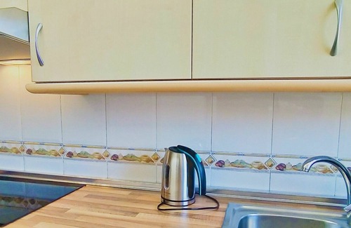 Benidorm Apartment | Nice apartment for 4 guests with A/C, pool, WIFI, TV, terrace, pets allowed and parking