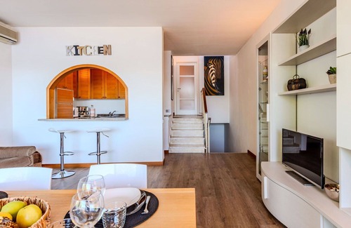 Ispra Apartment | Nice apartment for 4 guests with WIFI, A/C, TV and terrace
