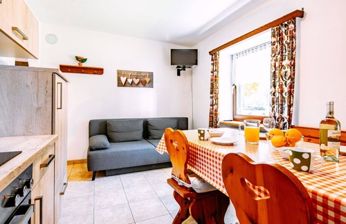 Canazei Apartment | Nice apartment for 4 people with TV and pets allowed