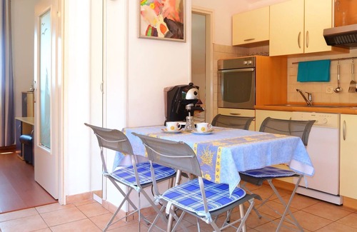 Porozina Apartment | Nice apartment for 4 people with WIFI, A/C, TV, terrace, pets allowed and parking