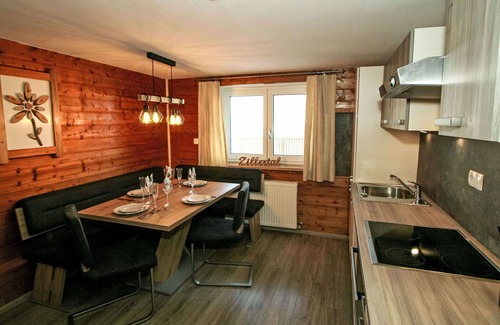 Aschau Im Zillertal Apartment | Nice apartment for 5 guests with WIFI, TV and terrace