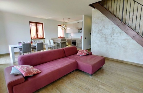 Aurogna Apartment | Nice apartment for 5 people with WIFI, TV, terrace and pets allowed
