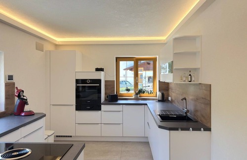 Weissenbach am Lech Apartment | Nice apartment for 6 guests with WIFI, TV, terrace, pets allowed and parking