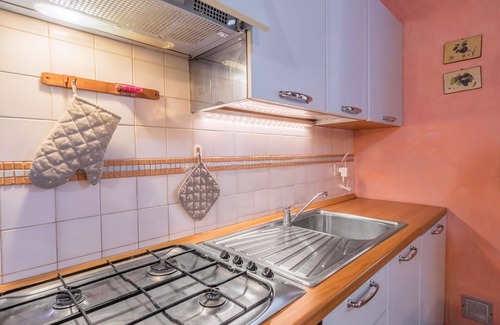 Cutigliano Apartment | Nice apartment for 6 people with pool, WIFI, TV, veranda and pets allowed
