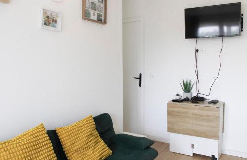 L'Ile-Saint-Denis Apartment | Nice apartment with balcony and view
