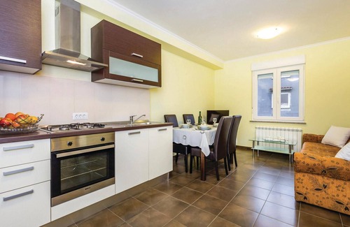 Soboli Apartment | Nice apartment in Calvle with WiFi