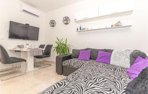 Sibenik Apartment | Nice Apartment In Dubrava Kod Sibenika