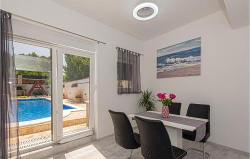 Sibenik Apartment | Nice Apartment In Dubrava Kod Sibenika