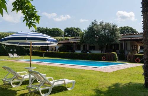 Bolsena Villa | Nice apartment in villa for 5 guests with pool, WIFI, TV, terrace and pets allowed