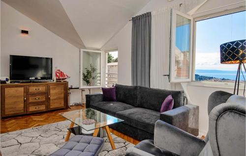 Bili brig Apartment | Nice Apartment In Makarska With Wifi