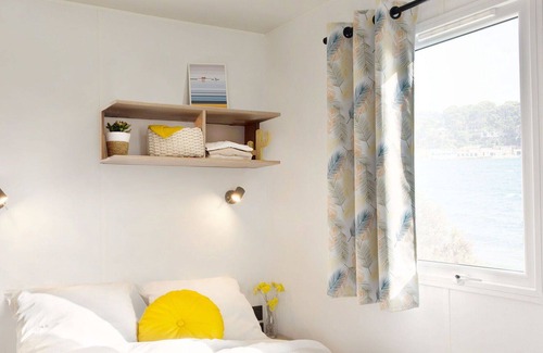 Soerendonk House | Nice apartment in villa for 4 guests with pool, TV, terrace, pets allowed and parking