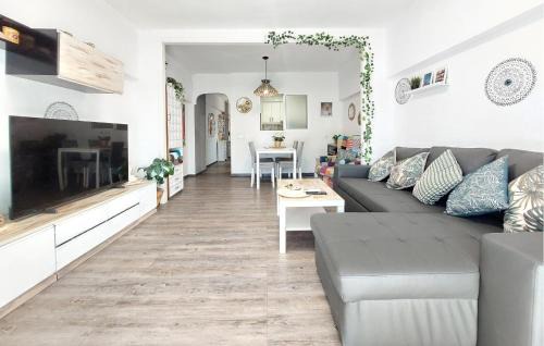 Playa Pobla de Farnals Apartment | Nice Apartment In Puebla De Farnals