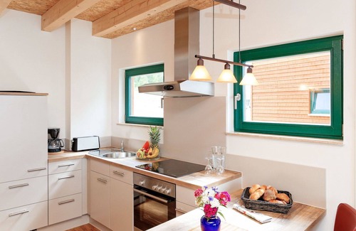 Grossposna House | Nice apartment in villa for 4 guests with WIFI, TV, balcony and pets allowed