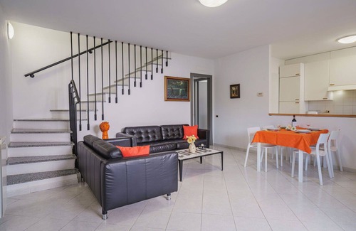 Ameglia House | Nice apartment in villa with WIFI, TV, terrace, pets allowed and parking, close to La Spezia