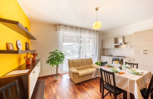 Citta Sant'Angelo Villa | Nice apartment in villa with pool, WIFI, A/C, hot tub, TV, patio, pets allowed and panoramic view