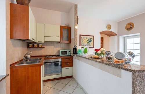 Castell'Alfero Apartment | Nice apartment for 4 guests with pool, WIFI, TV and patio