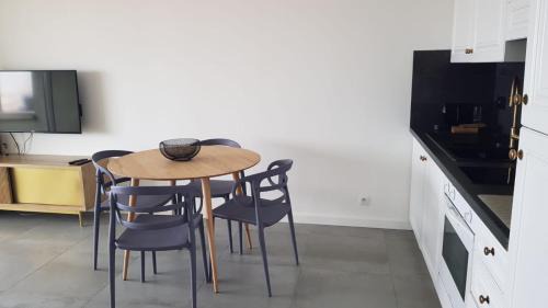 La Californie Apartment | Nice: Bel Appartement Vue Mer avec Grande Terrasse
