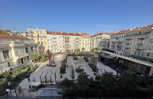 Jean-Medecin Apartment | Nice Carré d'or - studio Gubernatis