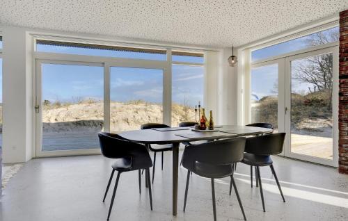 Hvidbjerg Strand House | Nice Home In Børkop With House Sea View