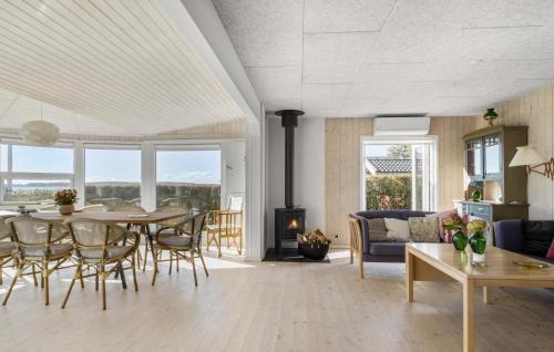 Flovt Strand House | Nice Home In Haderslev With Wifi