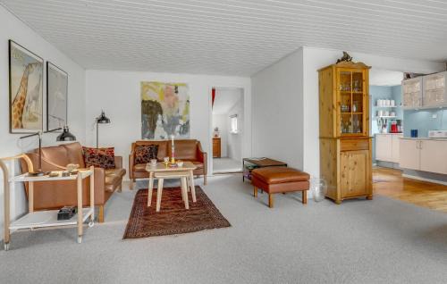 Hou House | Nice Home In Hals With Wifi