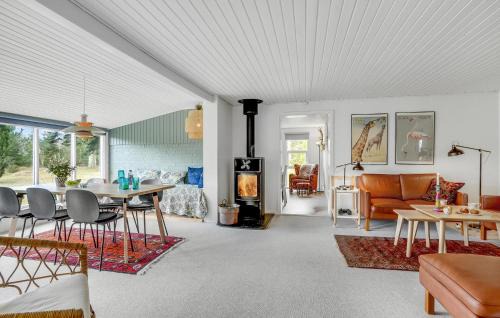Hou House | Nice Home In Hals With Wifi