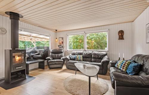 Bork Havn House | Nice Home In Hemmet With Kitchen