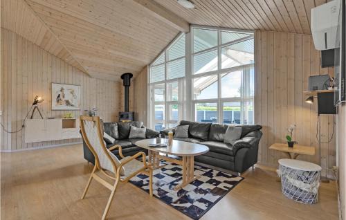Bork Havn House | Nice Home In Hemmet With Sauna