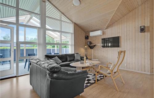 Bork Havn House | Nice Home In Hemmet With Sauna
