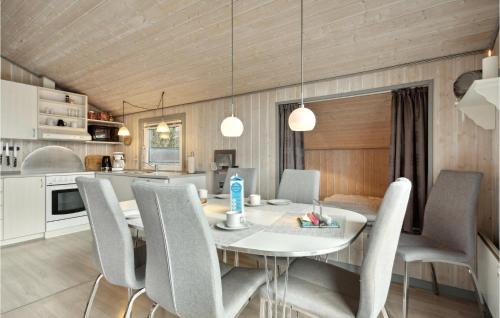 Falen House | Nice Home In Hemmet With Wifi