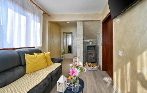 Kapela House | Nice Home In Nova Diklenica With Wifi